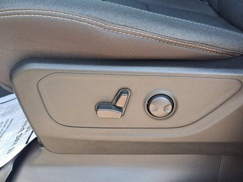 Certified 2025 RAM 1500 Lone Star AWD/4WD image 9