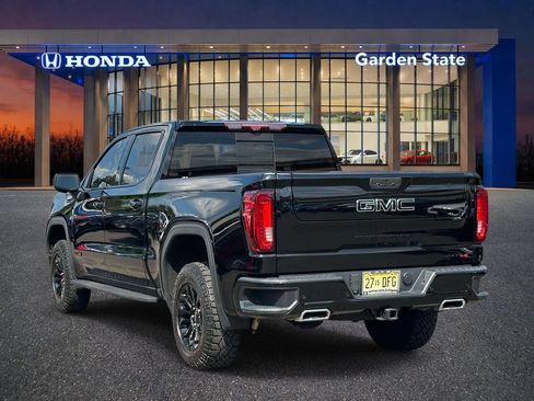 Used 2021 GMC Sierra 1500 AT4 w/ AT4 Premium Package AWD/4WD image 4