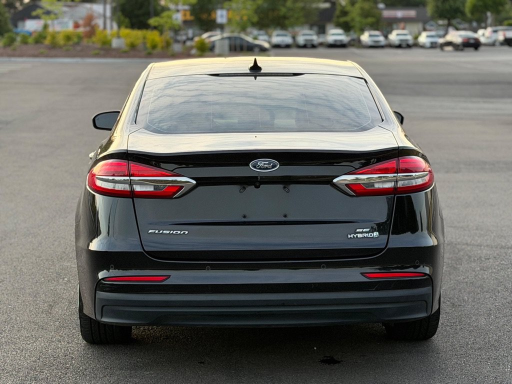 Used 2019 Ford Fusion SE FWD image 8