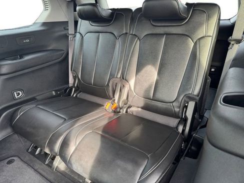 Used 2023 Jeep Grand Cherokee L Limited image 16