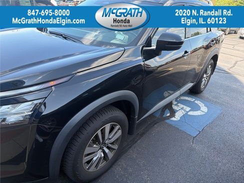 Used 2022 Nissan Pathfinder SL AWD/4WD image 1
