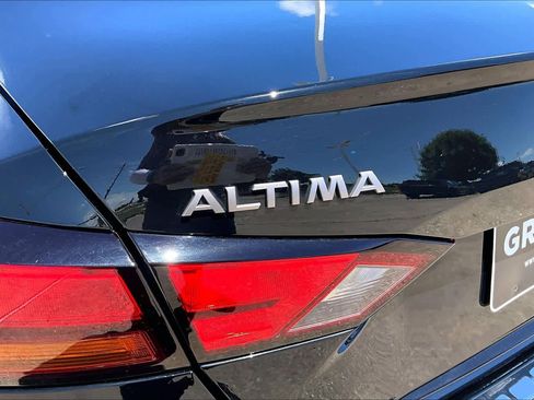 Used 2023 Nissan Altima 2.5 SR FWD image 30