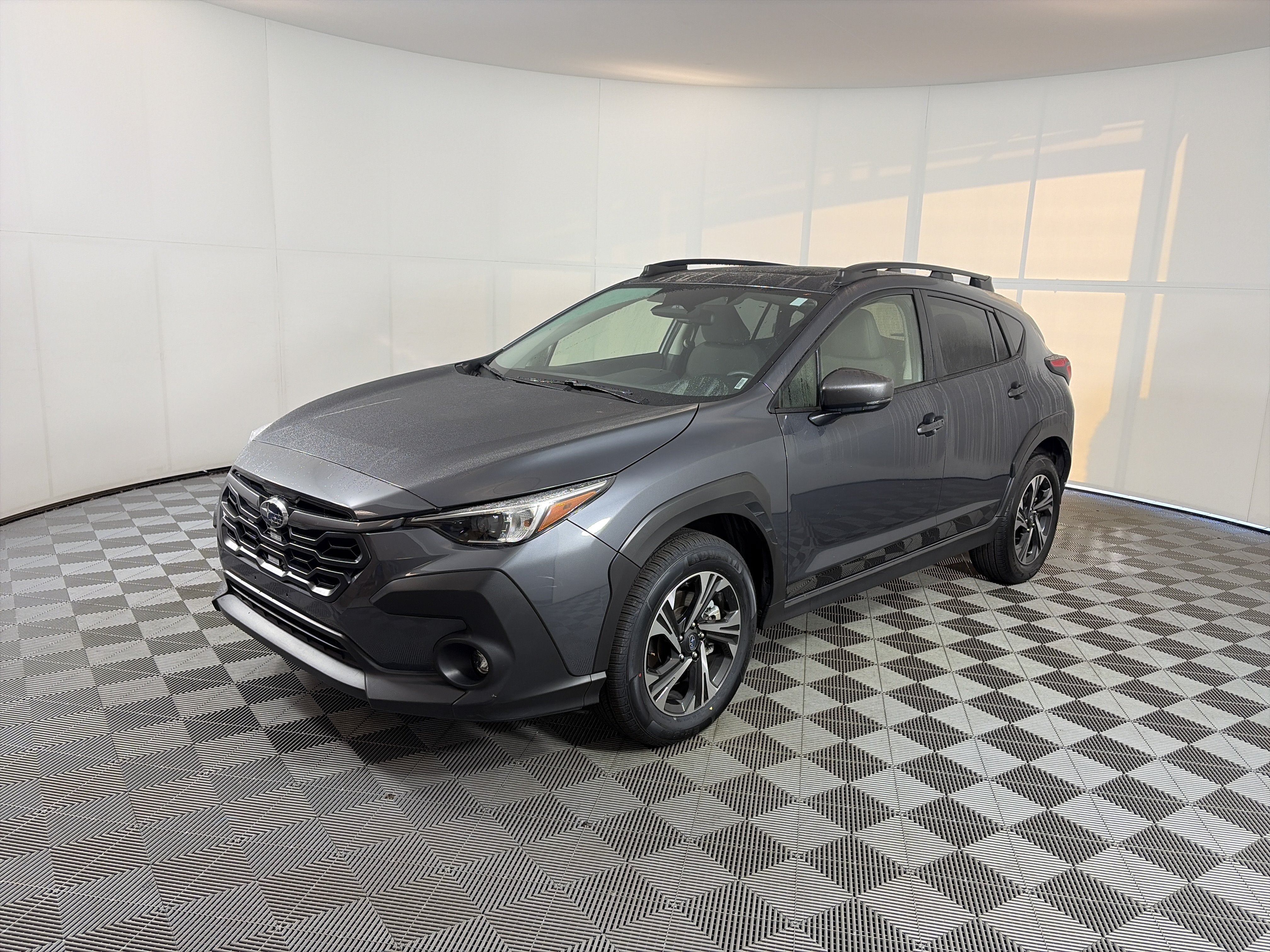 Used 2025 Subaru Crosstrek 2.5i Premium AWD/4WD image 2