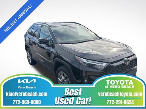 Used 2023 Toyota RAV4 XLE Premium image 1