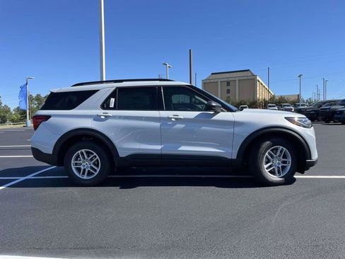 New 2026 Ford Explorer Active image 2