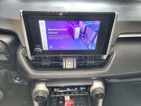 Used 2025 Toyota RAV4 XLE FWD image 18
