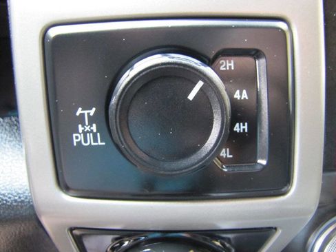Used 2020 Ford F150 Lariat w/ Equipment Group 502A Luxury AWD/4WD image 40