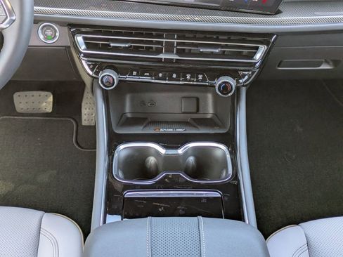 New 2026 Chevrolet Traverse High Country image 20