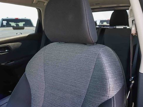 Used 2022 Nissan Rogue SV FWD image 26