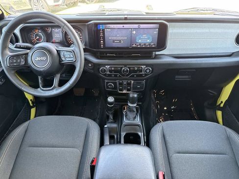 Used 2024 Jeep Wrangler Unlimited Sport AWD/4WD image 19