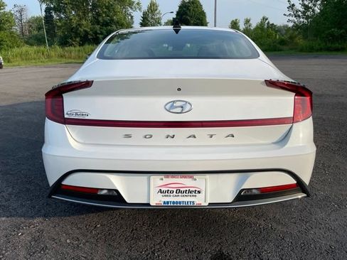 Used 2022 Hyundai Sonata SE w/ Cargo Package FWD image 6