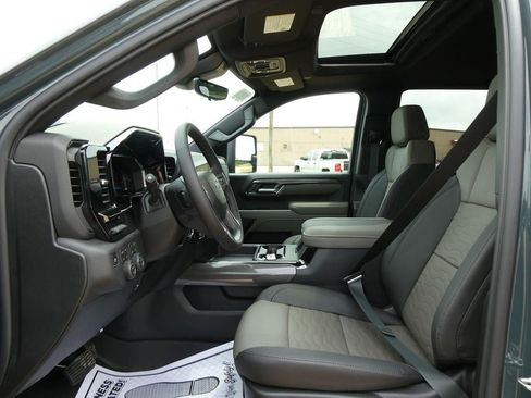 New 2026 Chevrolet Silverado 2500 ZR2 w/ LPO, Dark Essentials Package AWD/4WD image 19