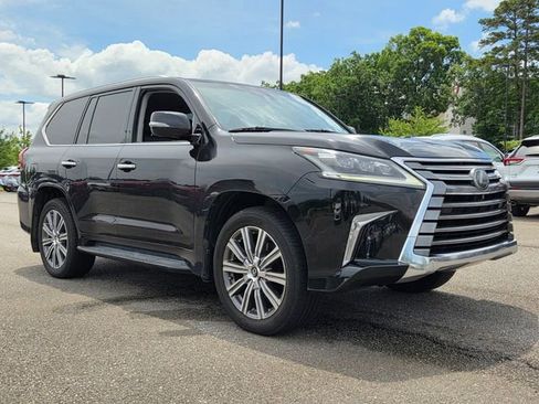 Used 2017 Lexus LX 570 4WD w/ Luxury Package image 7