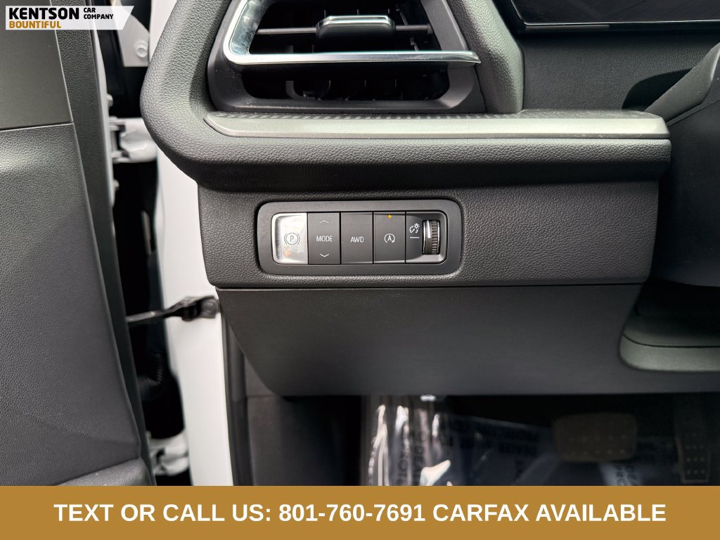 Used 2026 Chevrolet Traverse LT AWD/4WD image 12
