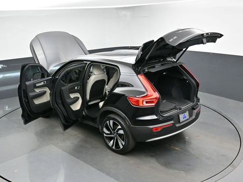 Used 2023 Volvo XC40 B5 Plus w/ Protection Package Premier AWD/4WD image 48