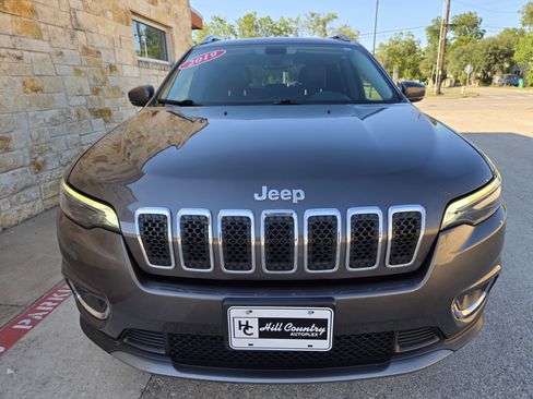 Used 2019 Jeep Cherokee Limited image 14