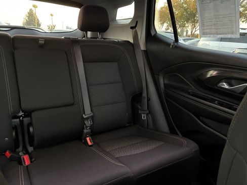 Used 2024 GMC Terrain SLE image 36