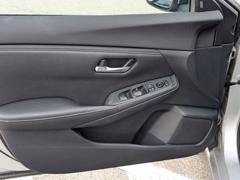 Used 2022 Nissan Sentra S image 11