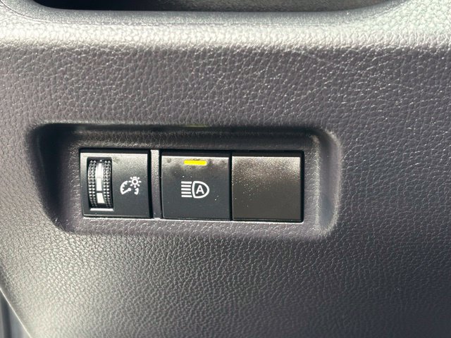 Used 2024 Toyota RAV4 XLE FWD image 28