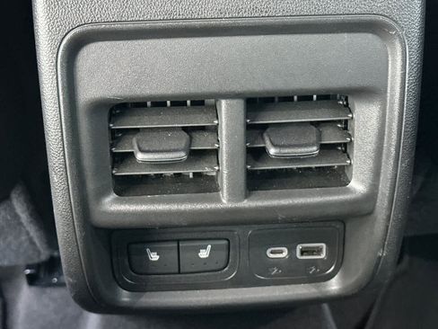 Used 2024 Cadillac XT4 Sport w/ Technology Package image 14