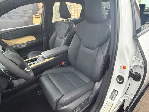 New 2026 Lexus ES 500e w/ Cold Area Package AWD/4WD image 19