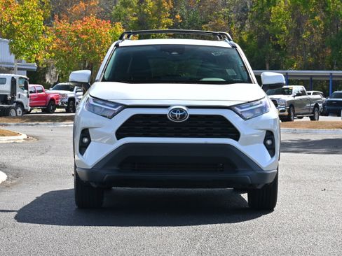 Used 2022 Toyota RAV4 XLE Premium image 27