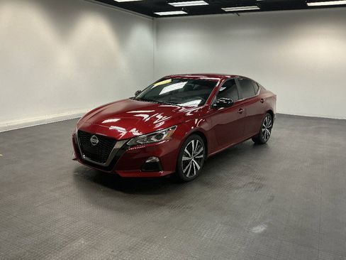 Used 2021 Nissan Altima 2.5 SR image 1