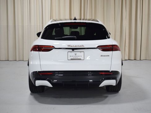 New 2025 Maserati Grecale Folgore image 15