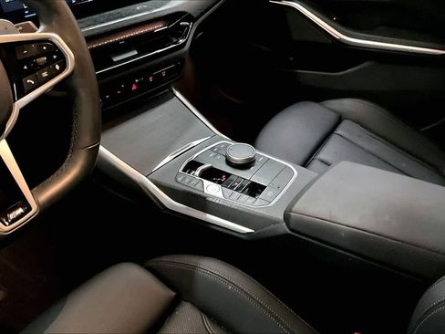 Used 2025 BMW 330i Sedan w/ M Sport Package image 19