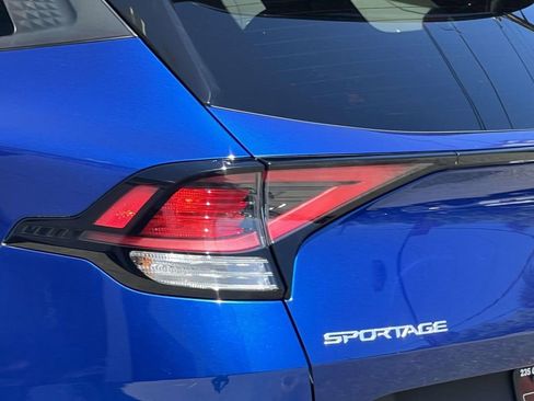 Used 2023 Kia Sportage X-Line AWD/4WD image 8