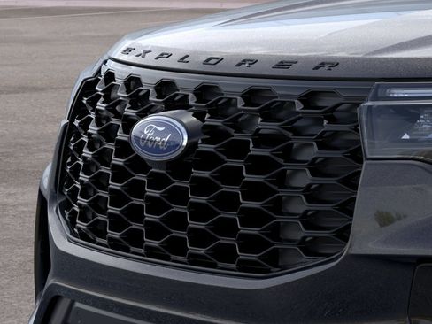 New 2026 Ford Explorer ST-Line w/ ST-Line Street Pack AWD/4WD image 17