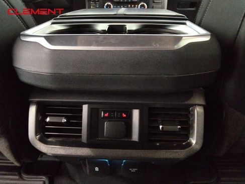 Used 2023 Ford F150 Platinum w/ FX4 Off-Road Package image 34