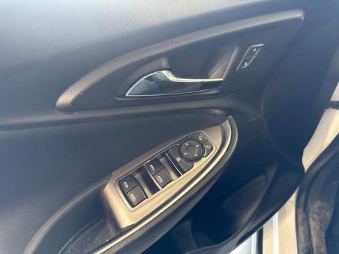 Used 2019 Chevrolet Malibu LT FWD image 21