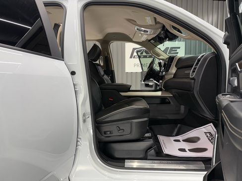 Used 2022 RAM 3500 Laramie image 28