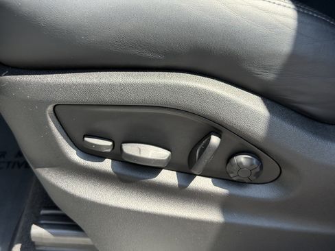 Certified 2022 Porsche Cayenne Platinum Edition AWD/4WD image 25