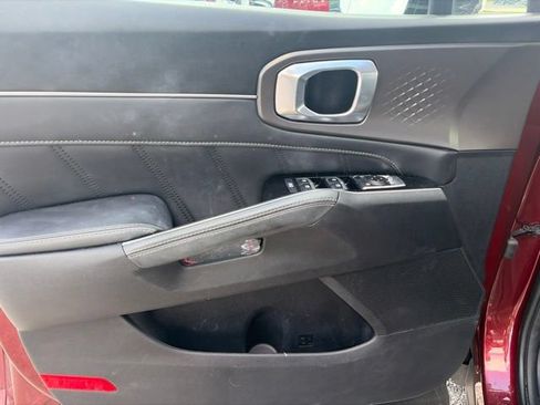Used 2025 Kia Sorento SX FWD image 35