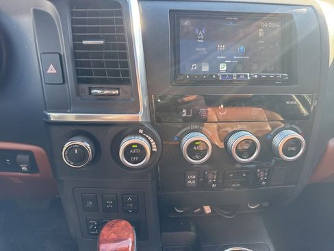 Used 2019 Toyota Sequoia Platinum image 20