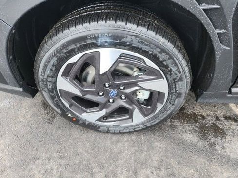 Certified 2025 Subaru Crosstrek 2.5i Limited w/ Crosstrek Mirror Package image 21