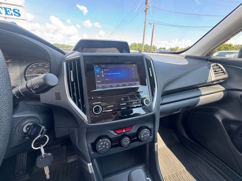 Used 2021 Subaru Forester AWD/4WD image 11