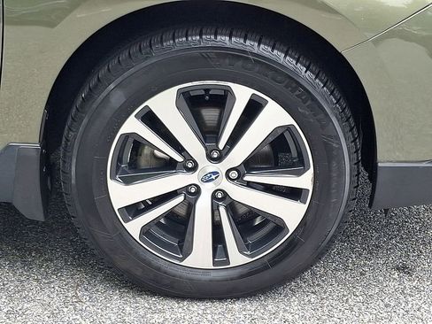 Used 2019 Subaru Outback 2.5i Limited AWD/4WD image 8