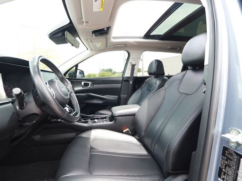 Used 2023 Kia Sorento S w/ Panoramic Sunroof Package FWD image 18