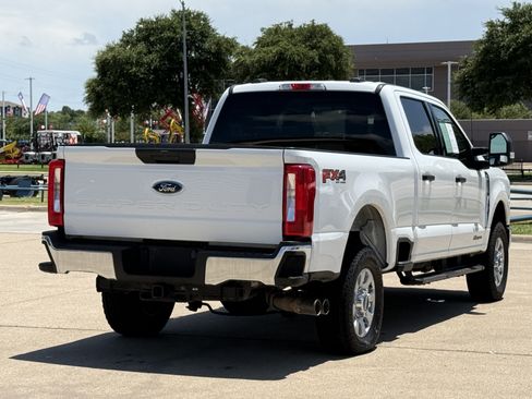 Used 2023 Ford F250 XLT w/ FX4 Off-Road Package AWD/4WD image 7