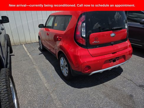 Used 2017 Kia Soul + FWD image 5