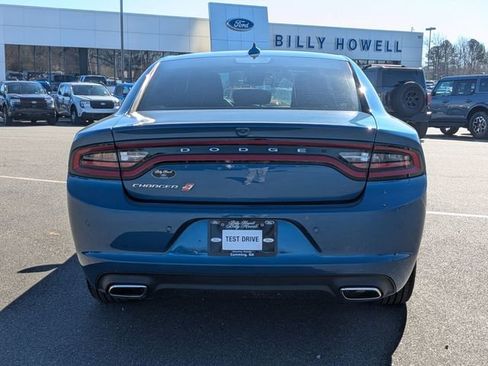 Used 2022 Dodge Charger SXT image 4