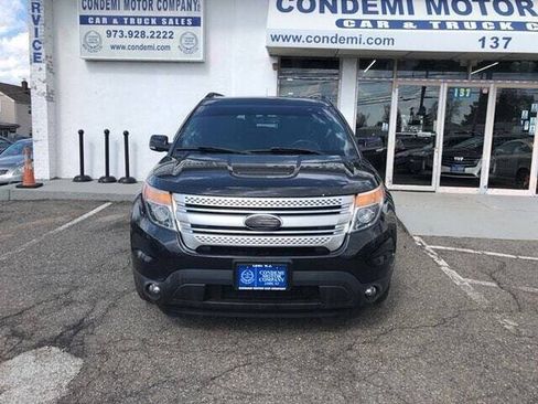 Used 2014 Ford Explorer XLT w/ Equipment Group 202A AWD/4WD image 1
