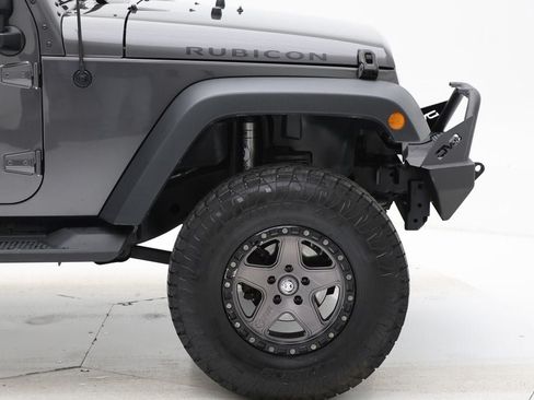 Used 2017 Jeep Wrangler Unlimited Rubicon w/ Dual Top Group AWD/4WD image 4