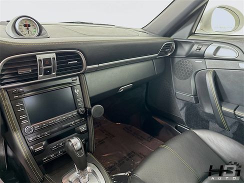 Used 2011 Porsche 911 Turbo S image 17