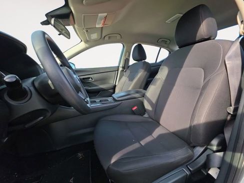 Used 2024 Nissan Sentra S image 9