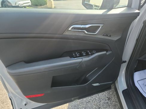 Certified 2025 Kia Sportage X-Pro AWD/4WD image 11