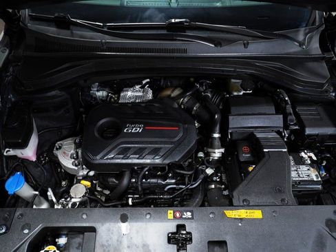 Used 2020 Hyundai Santa Fe Limited image 11